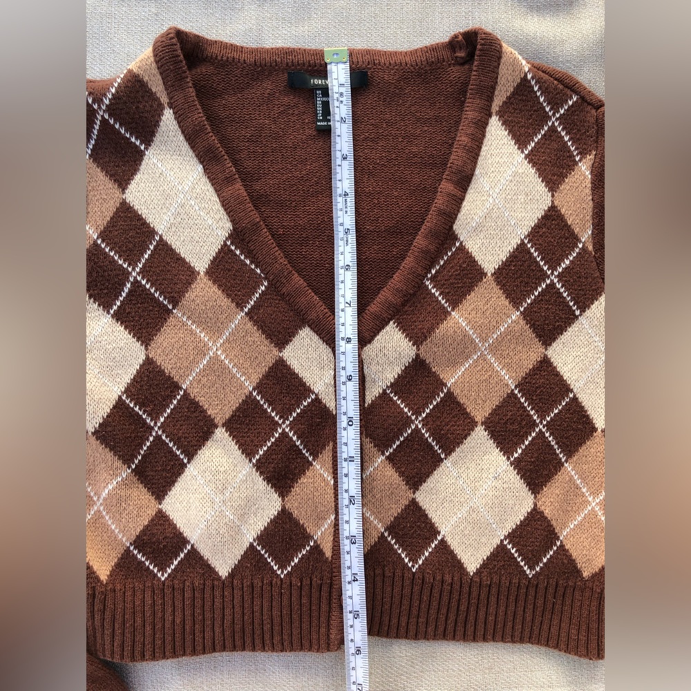 Forever 21 Cropped Cardigan Long Sleeve V-Neck Button Down Argyle Brown Size XS - Picture 5 of 12
